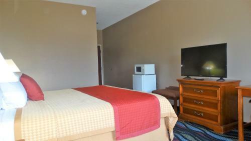 Hotel Oak Tree Inn & Suites