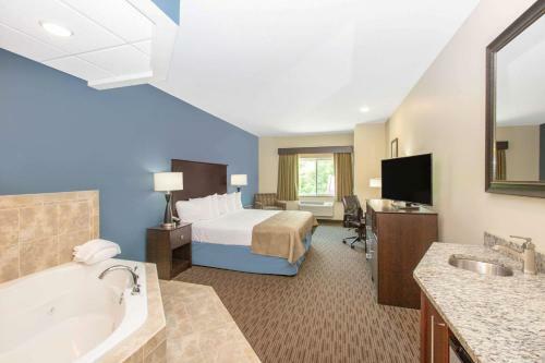 Hotel Americinn By Wyndham Humboldt