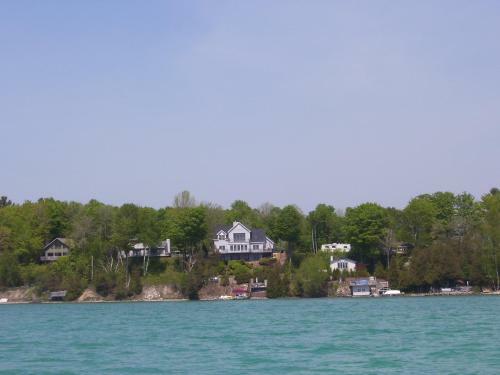 Hotel The Torch Lake Bed And Breakfast