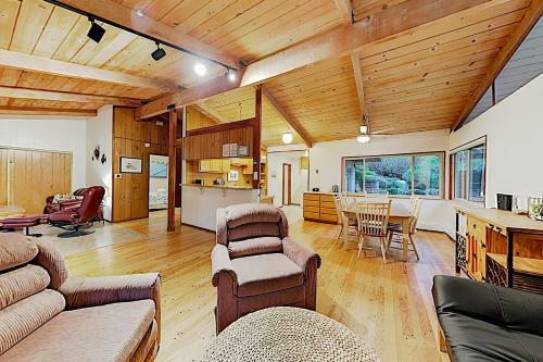 25 Toad Hollow Home