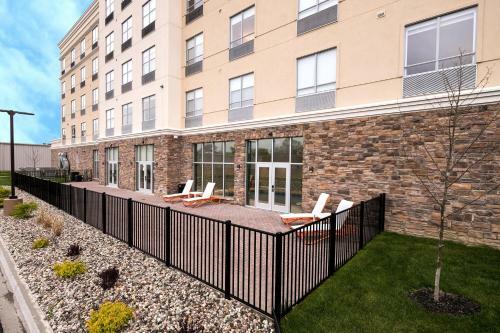 Holiday Inn Hotel & Suites - Mount Pleasant