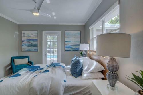 Sapphire Shores Pool Home