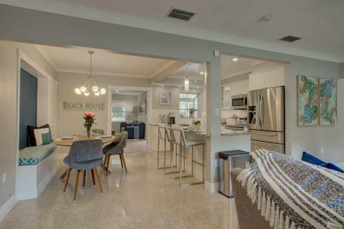 Sapphire Shores Pool Home