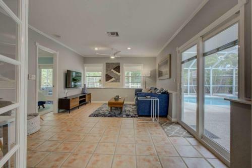 Sapphire Shores Pool Home