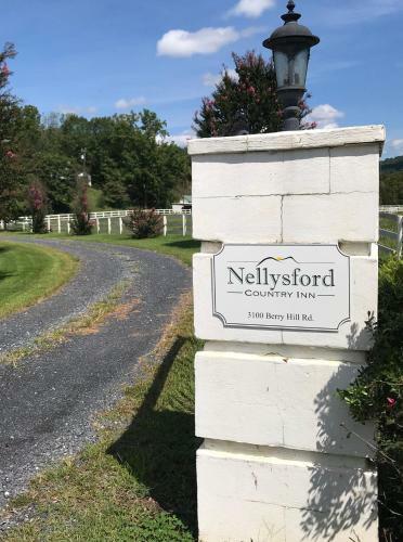Bed & Breakfast Nellysford Country Inn