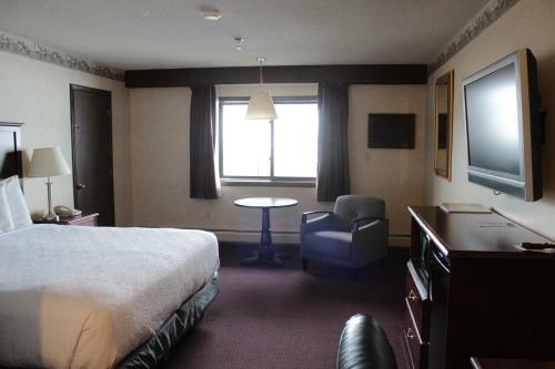 Hotel Shiretown Inn & Suites