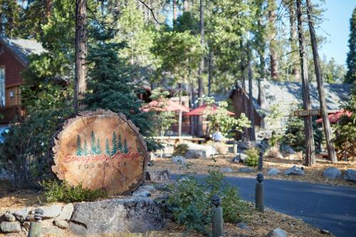 Evergreen Lodge At Yosemite