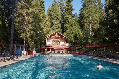Evergreen Lodge At Yosemite