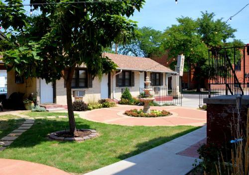 The Crest Motel