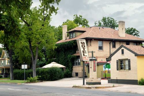 The Crest Motel