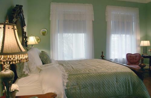 Trinkle Mansion Bed & Breakfast