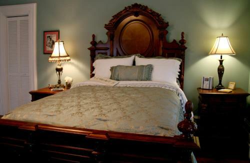 Trinkle Mansion Bed & Breakfast