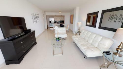 Apartamento Collins Condo #211334