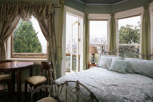 Noe's Nest Bed And Breakfast
