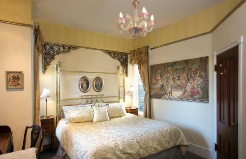 Noe's Nest Bed And Breakfast