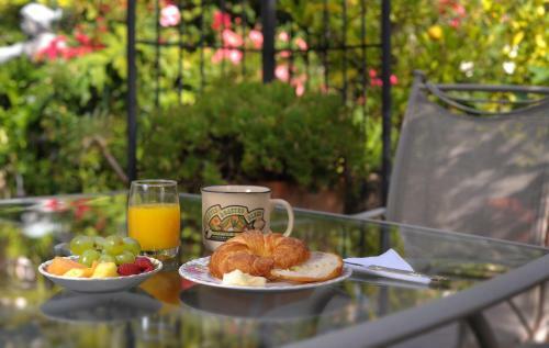 Noe's Nest Bed And Breakfast