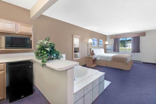 Hotel Super 8 By Wyndham Chamberlain Sd