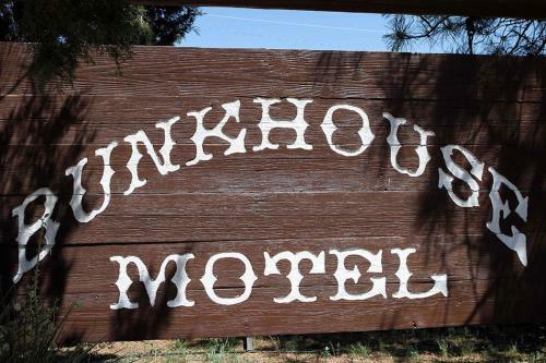 Bunkhouse Motel