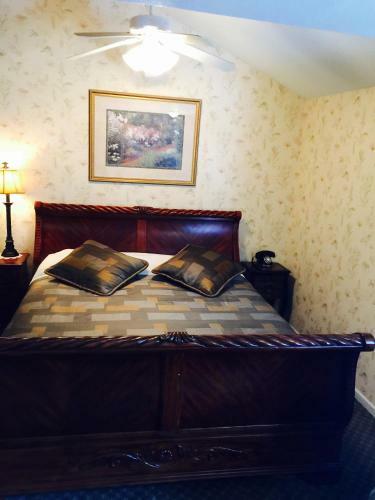 Posada Afton House Inn