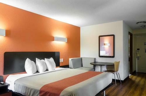 Hotel Motel 6 Westborough