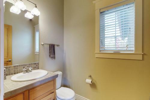 Bend Mountain View Retreat