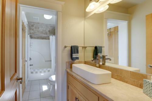 Bend Mountain View Retreat