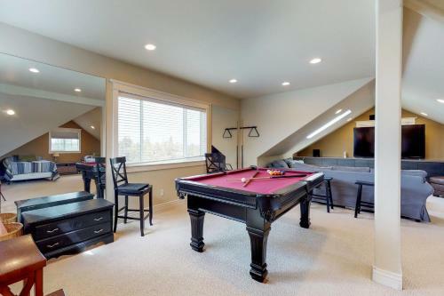 Bend Mountain View Retreat