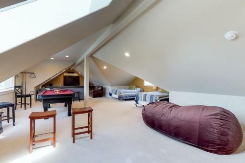 Bend Mountain View Retreat