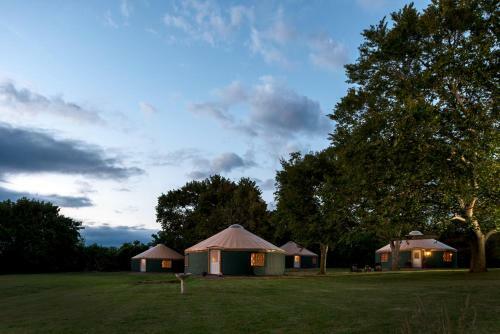 Yale Manor B&B & Yurt Glamping