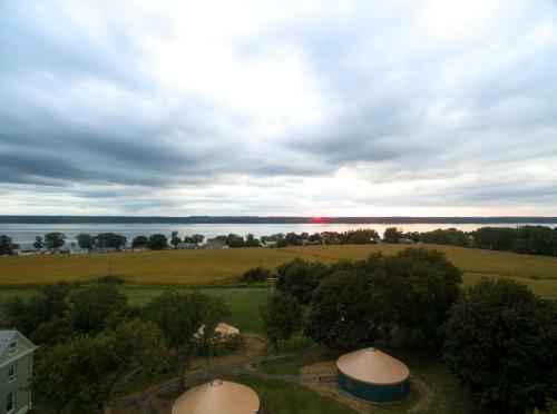Yale Manor B&B & Yurt Glamping