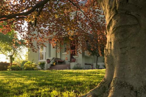 Yale Manor B&B & Yurt Glamping