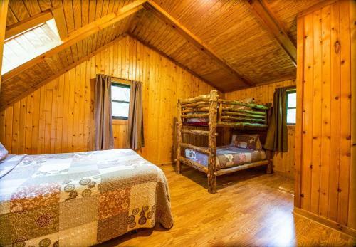 Sycamore - Hocking Hills Cabin