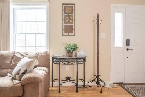 3 Bd Home Near West Point!