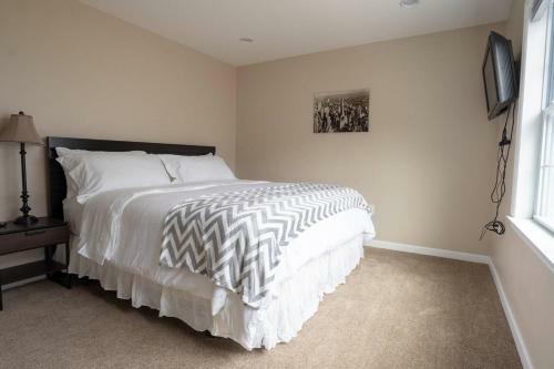 3 Bd Home Near West Point!