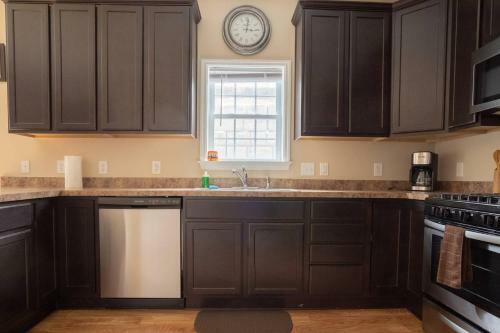 3 Bd Home Near West Point!