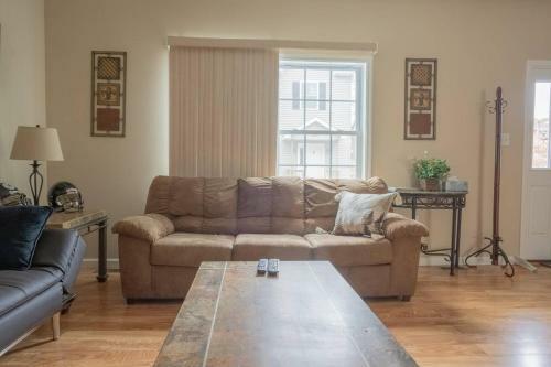 3 Bd Home Near West Point!