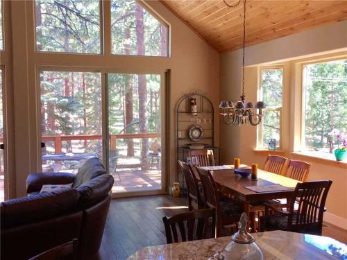2380 Alice Lake Rd Cabin