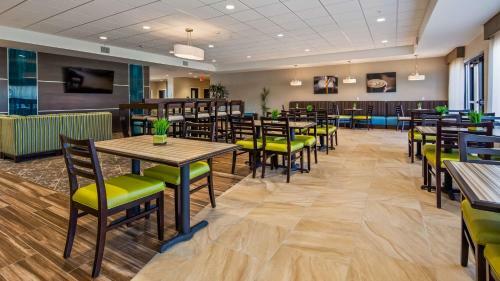 Best Western Plus Centralia Hotel & Suites