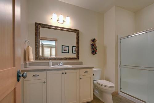 8 Fremont Crossing
