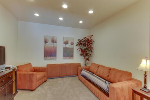 8 Fremont Crossing