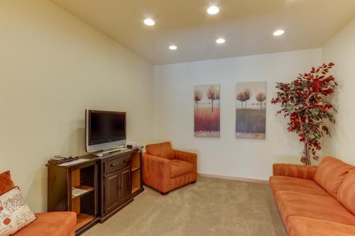 8 Fremont Crossing