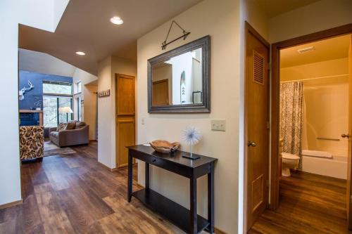Skyline Condo 13