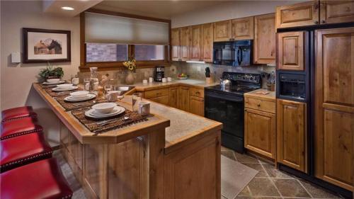 Dauphine: Chateau Chamonix - 2br Slopeside Luxury
