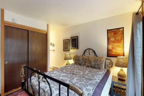 Shaver Haven Condominium
