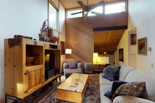 Shaver Haven Condominium