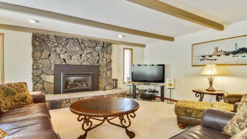 Conifer 9 Five-bedroom Home