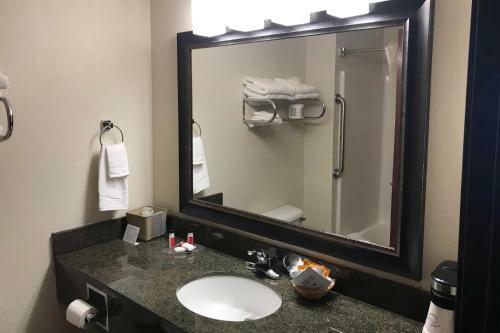Hotel Americinn By Wyndham Maquoketa