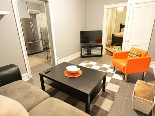 Two-bedroom Apartment On The Hill