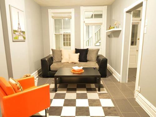Two-bedroom Apartment On The Hill