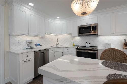 Apartamento East Gulf Condo #911